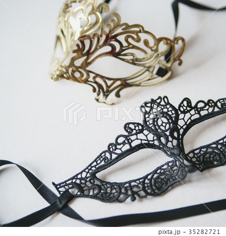 Vintage venetian mask on wooden  35282721