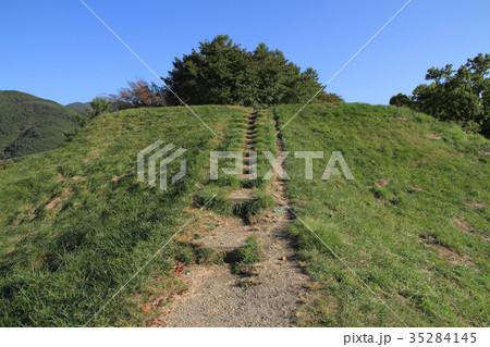 国史跡　弘法山古墳（後方部墳丘） 35284145