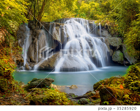 Huay Mae Kamin,Beautiful waterfall landscape Huay Mae Kamin,Beautiful waterfall landscape 35285920