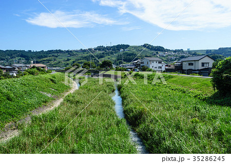 金谷を流れる大井川の支流 35286245