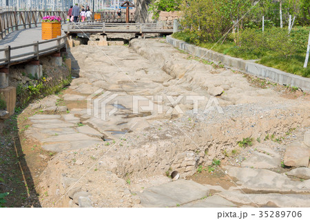 千仏崖　三国志遺跡・剣門蜀道遺址(金牛道) 35289706