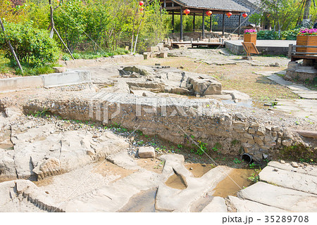 千仏崖　三国志遺跡・剣門蜀道遺址(金牛道) 35289708