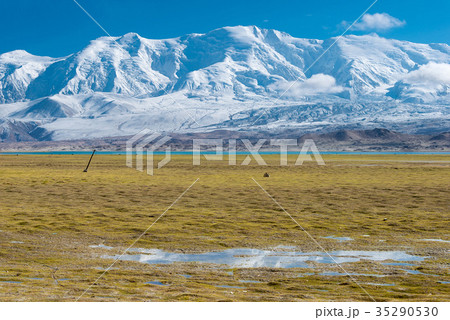 カラクリ湖 中国・新疆ウイグル自治区クズルス・キルギス自治州 カラクリ湖 中国・新疆ウイグル自治区クズルス・キルギス自治州 35290530
