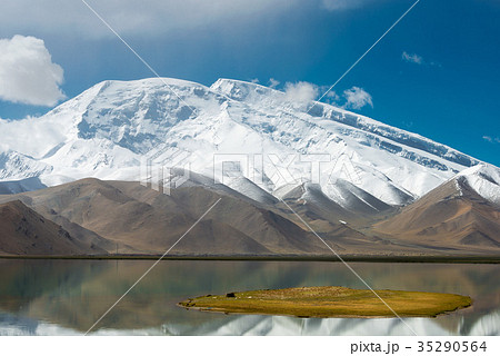 カラクリ湖 中国・新疆ウイグル自治区クズルス・キルギス自治州 カラクリ湖 中国・新疆ウイグル自治区クズルス・キルギス自治州 35290564