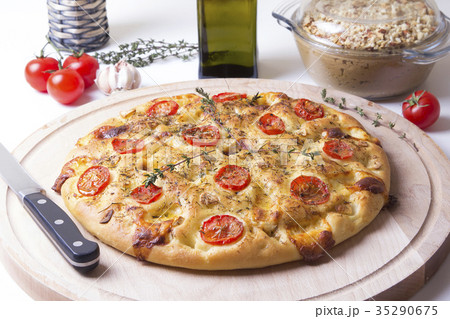 Fresh bread focaccio with tomatoes and cheese 35290675