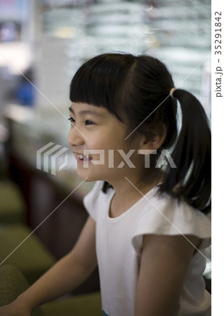 二つ結び ツインテール 人 35291842
