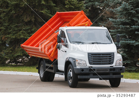 Small dump truck with red body 35293487