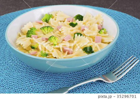 Pasta, Sausage and Broccoli Diet Food Pasta, Sausage and Broccoli Diet Food 35296701