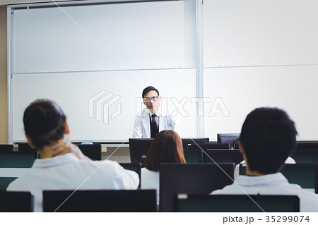 医療系大学　講義 35299074
