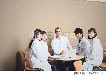 医療系大学　ミーティング 35299335