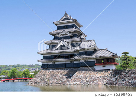 長野県　松本城　天守（国宝） 35299455