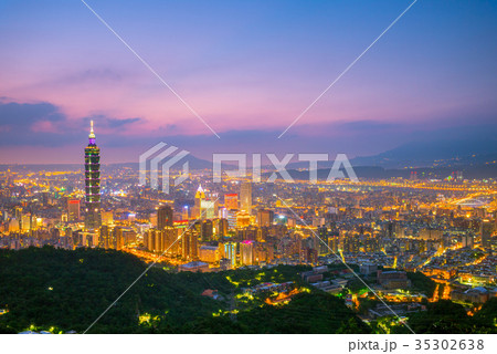 Panoramic view of Taipei City Panoramic view of Taipei City 35302638