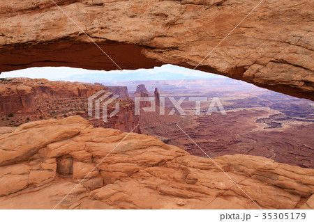 Mesa Arch in Canyonlands National Park. 35305179