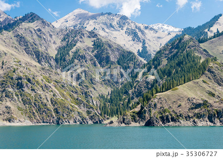 世界遺産 天山天池 中国・新疆ウイグル自治区昌吉回族自治州 世界遺産 天山天池 中国・新疆ウイグル自治区昌吉回族自治州 35306727