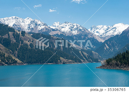 世界遺産 天山天池 中国・新疆ウイグル自治区昌吉回族自治州 世界遺産 天山天池 中国・新疆ウイグル自治区昌吉回族自治州 35306765