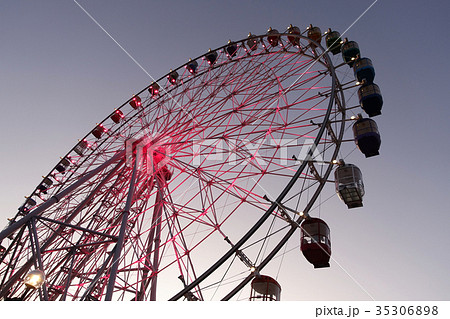 観覧車イメージ（夕刻・トワイライト） 35306898
