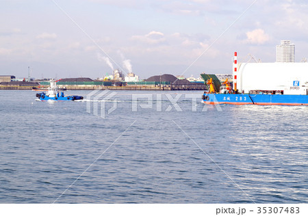 名古屋港の引き船と艀 35307483