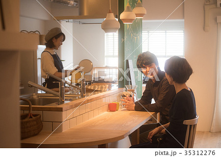 カフェ カップル カフェ カップル 35312276
