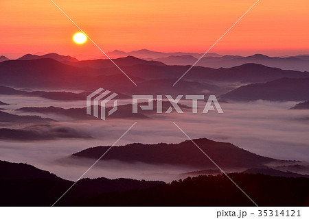 掛頭山の雲海 掛頭山の雲海 35314121