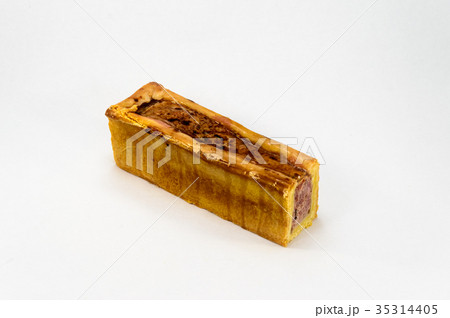 Small liver pate in crust with morels Small liver pate in crust with morels 35314405