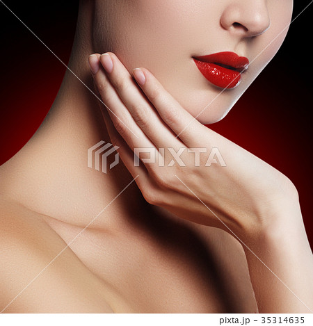 Beautiful girl. Perfect skin. Makeup, cosmetics Beautiful girl. Perfect skin. Makeup, cosmetics 35314635