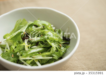 水菜と塩昆布のサラダ 水菜と塩昆布のサラダ 35315991