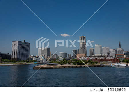 【神奈川県】横浜・みなとみらいの風景　日中 35316646