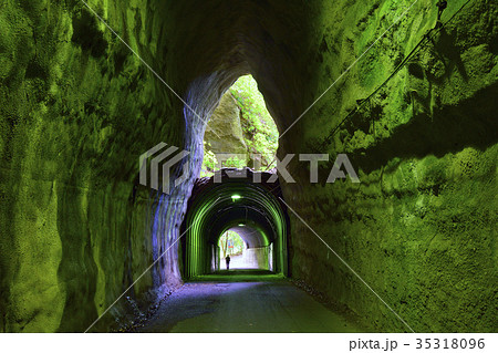 二階建てトンネル　養老渓谷　千葉 35318096