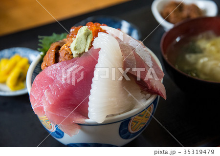 豪華海鮮丼 35319479