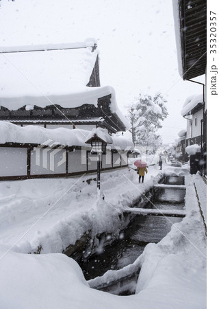 冬の飛騨古川 35320357