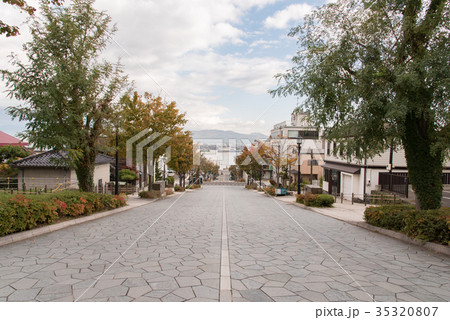 北海道は函館「八幡坂」 35320807