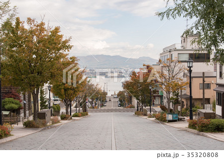 北海道は函館「八幡坂」 35320808