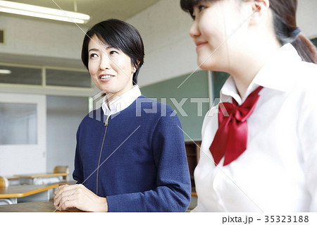 進路指導　三者面談　中学生 35323188