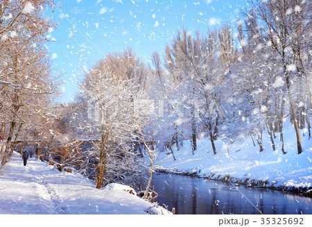 Beautiful winter landscape with the river 35325692
