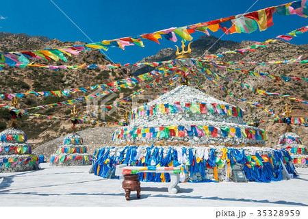 仏塔　チベット仏教寺院 美岱召 中国・内モンゴル自治区包頭市 35328959