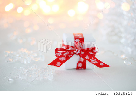 クリスマスプレゼント 35329319