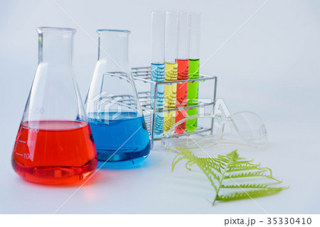 equipment and science experiments 35330410
