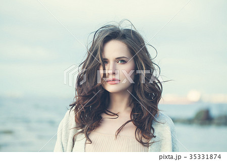 Romantic Girl with Long Brown Hair 35331874