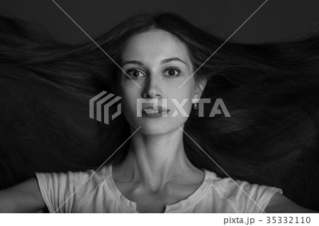 Black and white portrait of a beautiful woman. 35332110
