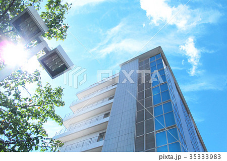 青空とオフィスビル 青空とオフィスビル 35333983