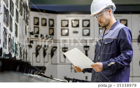 power plant worker 35338979