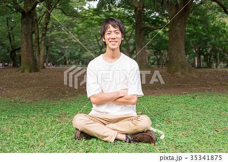 笑顔の男性 笑顔の男性 35341875