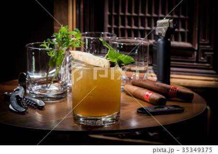 drinks drinks 35349375