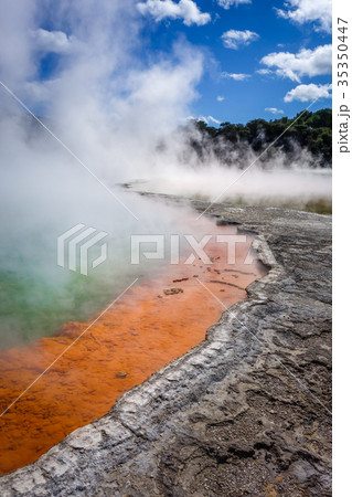 Champagne Pool in Waiotapu, Rotorua, New Zealand 35350447
