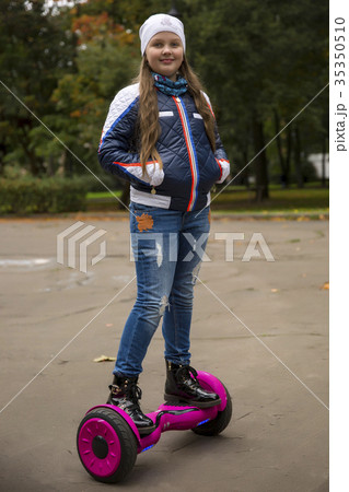 Child on hover board 35350510