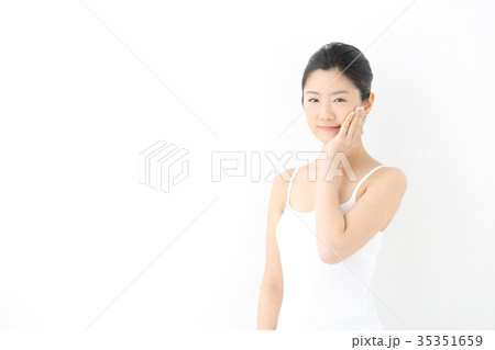 ビューティーイメージ 若い女性 ビューティーイメージ 若い女性 35351659