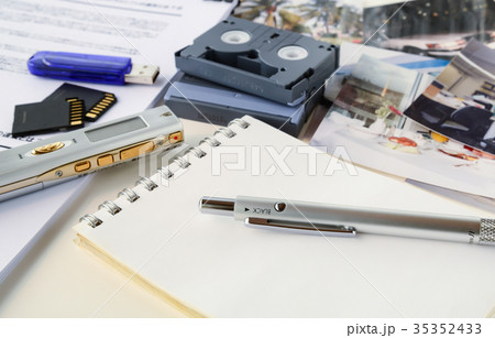 証拠品　取材　調査　メモ　探偵　物的証拠　犯罪　興信所 35352433