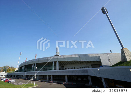 北海道立真駒内公園野外競技場 北海道立真駒内公園野外競技場 35353973
