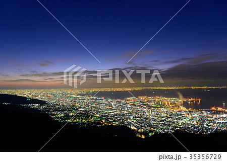 大阪、神戸の夜景　摩耶山掬星台からの眺め 35356729