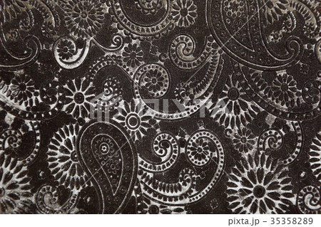 Polyester fabric with floral paisley pattern. 35358289